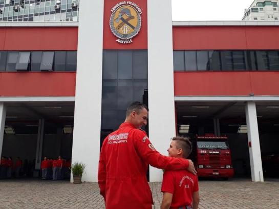 bombeiro-mirim-joinville-pai-e-filho.jpg