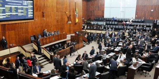 assembleia-1-696x348-1.jpeg