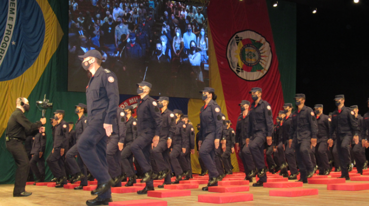 ABERGS prestigia passagem de Comando e formatura de Soldados do CBMRS