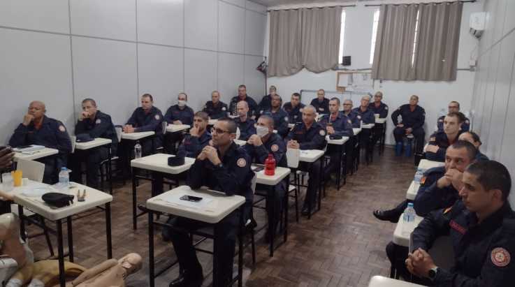 ABERGS visita turma 3 do CTSP na Academia de Bombeiro Militar