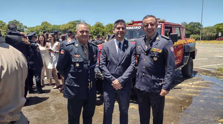 ABERGS prestigia passagem de Comando e formatura de Soldados do CBMRS
