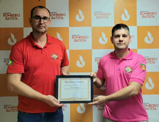ABERGS é homenageada por vereador bombeiro de Gravataí bombeiro-batista-e-bira.jpg
