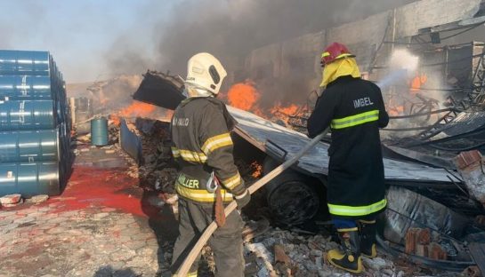 OMS oficializa que combate a incêndios é uma profissão que causa câncer oms-declara-oficialmente-o-combate-a-incendios-uma-profissao-que-causa-cancer-revista-incendio-750x430.jpg