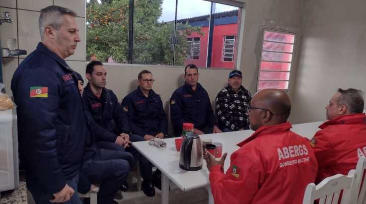 ABERGS visita o Comandante do 10º Batalhão de Bombeiro Militar