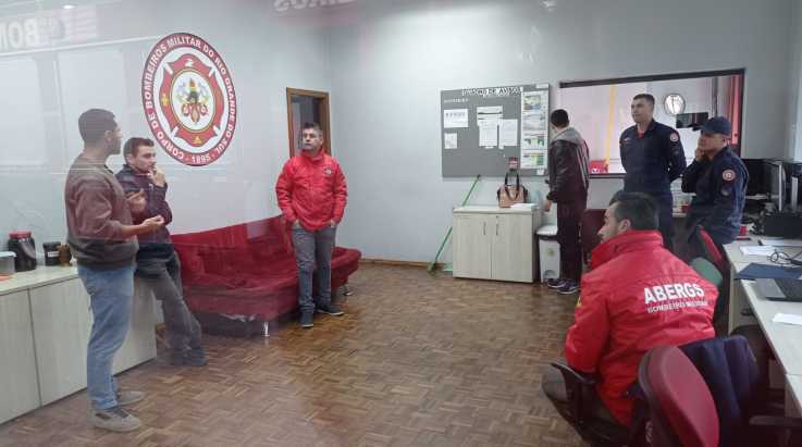 ABERGS visita unidades do 5° Batalhão de Bombeiro Militar
