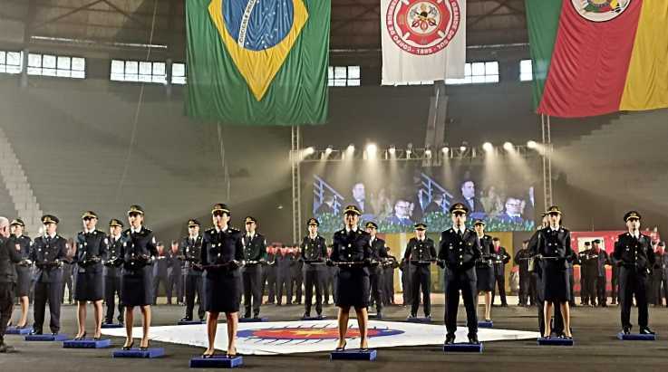 ABERGS participa de formatura de 53 novos Capitães do CBMRS