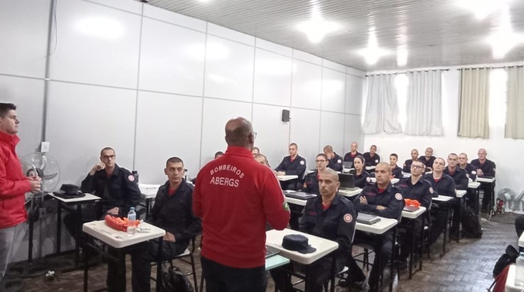 ABERGS visita turma 7 de alunos Soldados da ABM