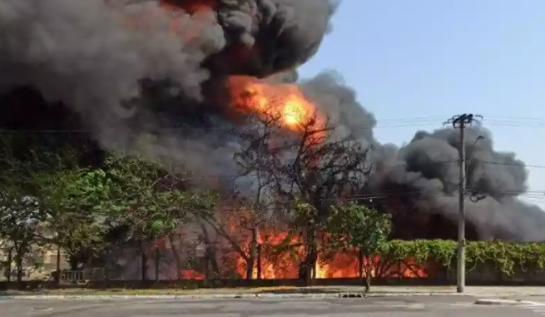 Incêndio atinge fábrica de materiais inflamáveis em Contagem fabricaemcontagem-.png
