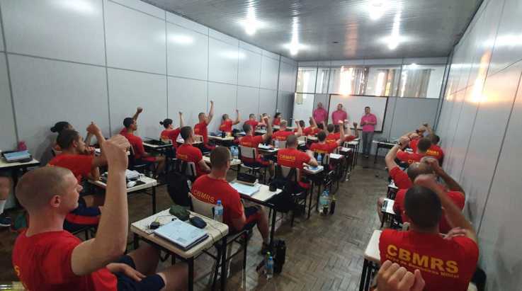 Coordenadores da ABERGS visitam alunos Soldados da Academia de Bombeiros Militar