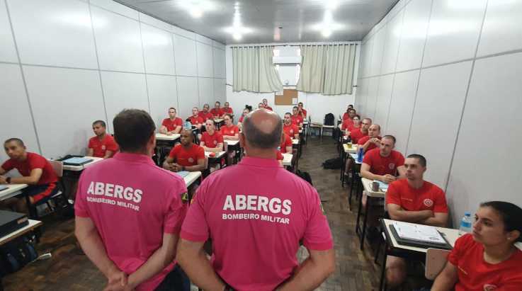 Coordenadores da ABERGS visitam alunos Soldados da Academia de Bombeiros Militar