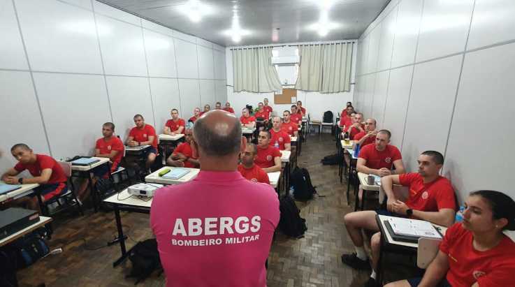 Coordenadores da ABERGS visitam alunos Soldados da Academia de Bombeiros Militar