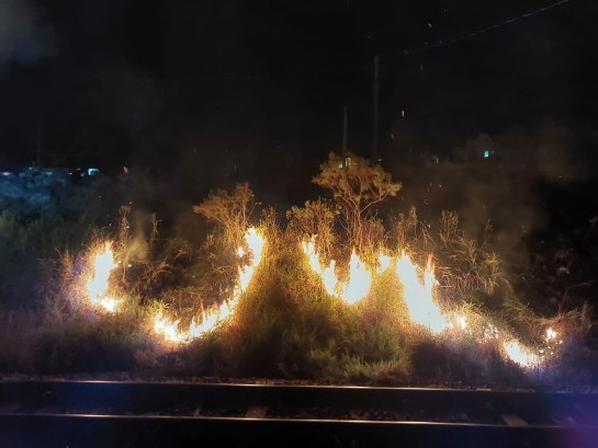SC: Área de 800 metros quadrados de vegetação pega fogo e mobiliza bombeiros em Morro da Fumaça rea-de-800-metros-quadrados-de-vegetacao-pega-fogo-e-mobiliza-bombeiros-em-morro-da-fumaca.jpg