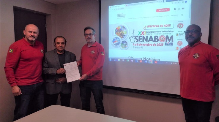 Ex-Comandante do CCB visita a ABERGS