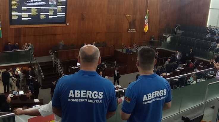 PL 467/23: ABERGS acompanha aprovação do auxílio refeição para os Bombeiros Militares