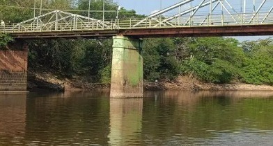 MS: Bombeiro à paisana impede mulher de pular de ponte em rio whatsapp-image-2023-10-01-at-20.15.19.jpeg