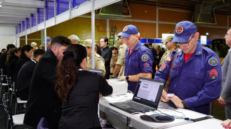 XXI SENABOM: ABERGS inicia comemoração dos 15 anos recebendo bombeiros militares de todo o Brasil