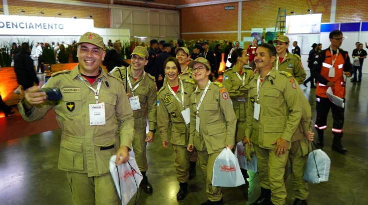XXI SENABOM: ABERGS inicia comemoração dos 15 anos recebendo bombeiros militares de todo o Brasil