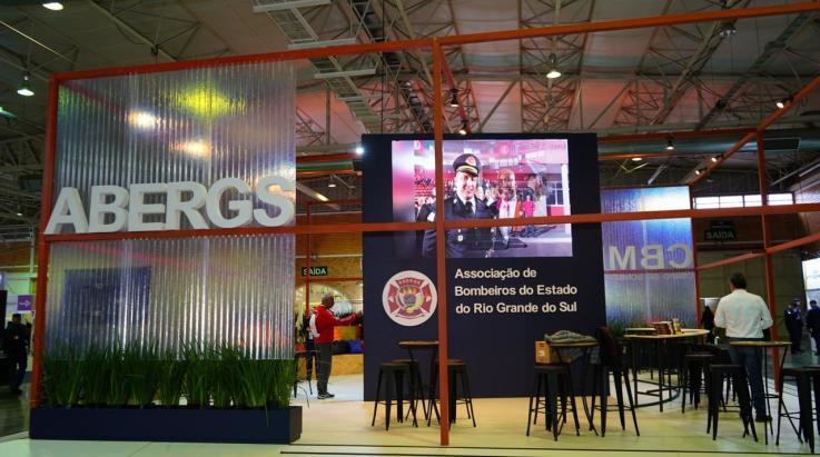 XXI SENABOM: ABERGS inicia comemoração dos 15 anos recebendo bombeiros militares de todo o Brasil