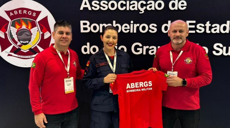 XXI SENABOM: ABERGS inicia comemoração dos 15 anos recebendo bombeiros militares de todo o Brasil