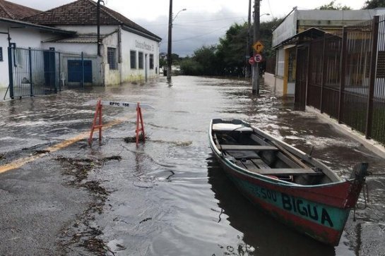 Chuvas no RS: Água invade mais vias e casas, e Ilha da Pintada tem novos pontos de inundação d8cffd55-080a-4702-bd4c-38648d866773.jpg