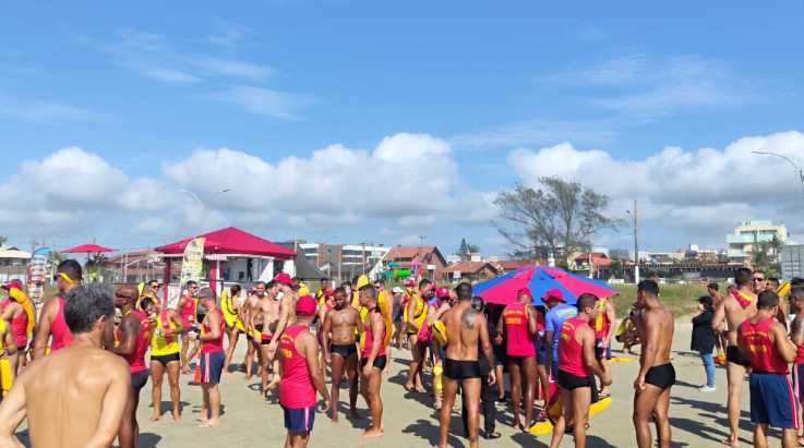 ABERGS prestigia a competição Guarda-Vidas de Pedra na praia de Torres