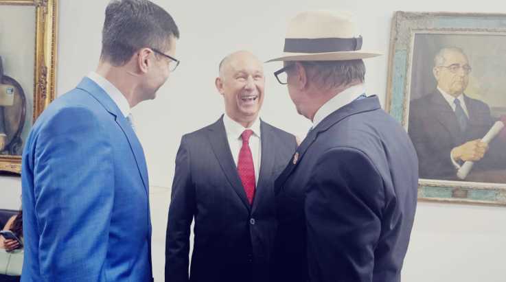 ABERGS prestigia posse de Pepe Vargas como presidente da AL/RS