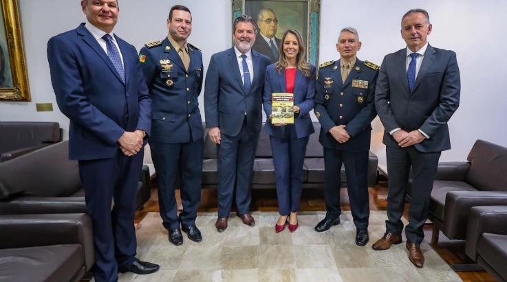 ABERGS celebra os 130 anos do CBMRS em Grande Expediente da Assembleia Legislativa