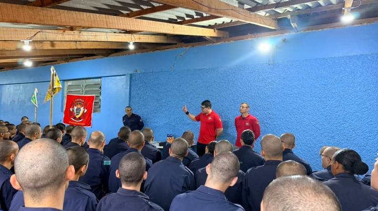 ABERGS realiza visita institucional à turma de Soldados Temporários Bombeiro Militar em formação