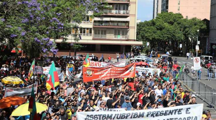 13 mil Militares reúnem-se em mobilização exigindo do Governo do Estado a retirada do pacote da Assembleia Legislativa
