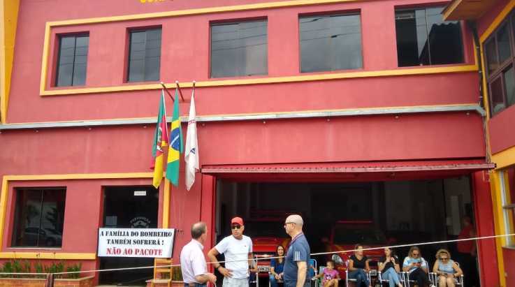 ABERGS realiza manifestação contra o pacote do governo em importante via da Capital