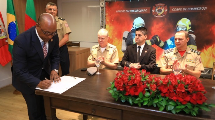 ABERGS realiza solenidade de posse da Coordenadoria e Conselho Fiscal para o quadriênio 2019/23
