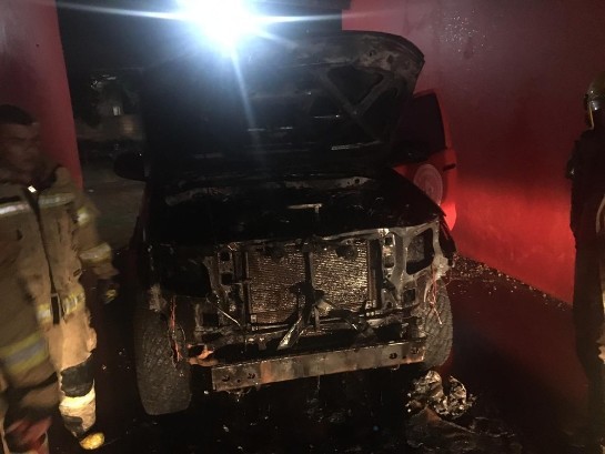Viatura dos Bombeiros é incendiada por criminosos em Porto Velho caminhonete-dos-bombeiros-foi-destruida-em-ataque.jpeg