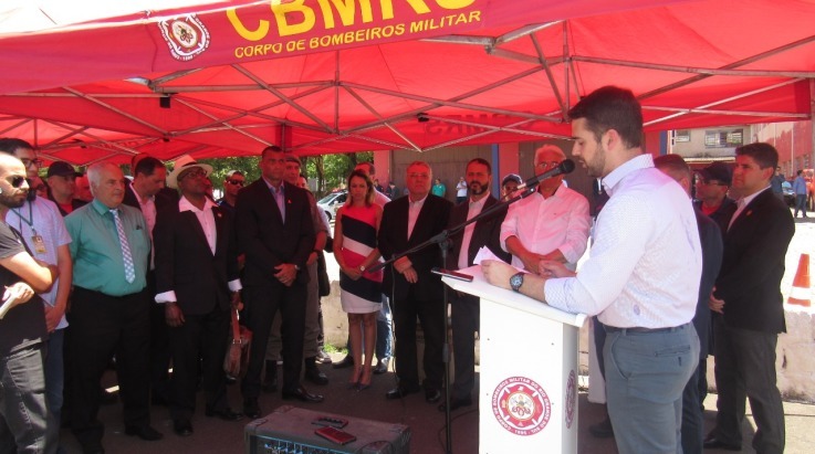 ABERGS participa de entrega de viaturas e equipamentos para o CBMRS