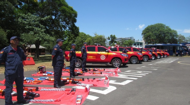 ABERGS participa de entrega de viaturas e equipamentos para o CBMRS