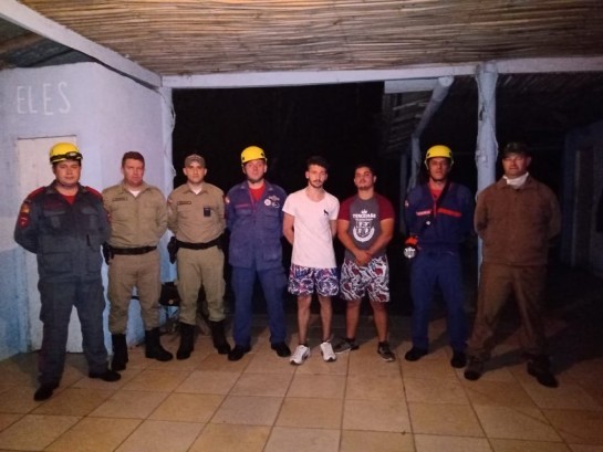 Bombeiros resgatam trilheiros perdidos em área de mata no município de Jacinto Machado bombeiros-resgatam-trilheiros-perdidos-em-area-de-mata-no-municipio-de-jacinto-machado.jpg
