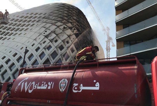 Bombeiros controlam incêndio em shopping no centro de Beirute 2020-09-15t071323z-1190673538-rc2vyi9bna5j-rtrmadp-3-lebanon-crisis-building-fire.jpg