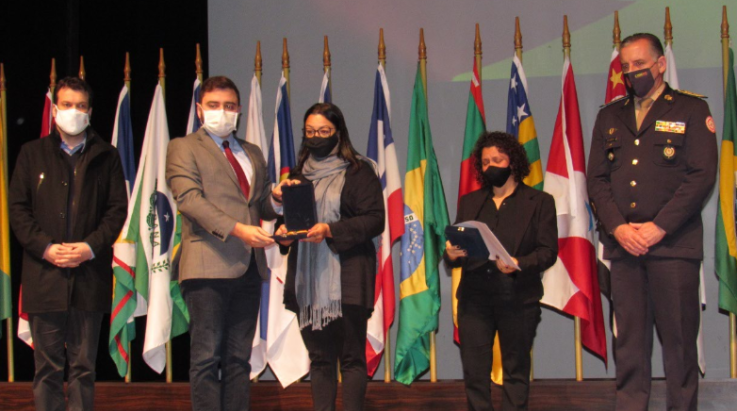 Mérito Farroupilha: ABERGS participa de homenagem aos bombeiros que tombaram no incêndio da SSP