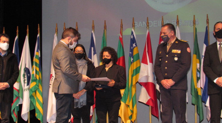 Mérito Farroupilha: ABERGS participa de homenagem aos bombeiros que tombaram no incêndio da SSP
