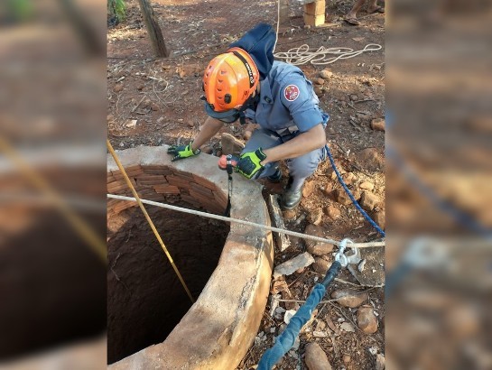 Idoso cai em poço e é resgatado por bombeiros em Ilha Solteira resgate-poco-ilha-solteira.jpg