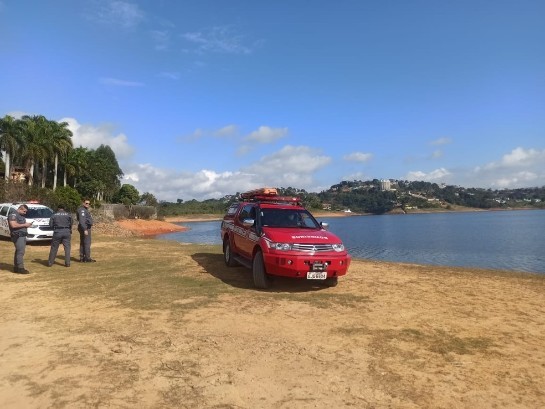 Bombeiros encontram corpo do turista que desapareceu após cair de jet ski na represa de Igaratá represa-2.jpg