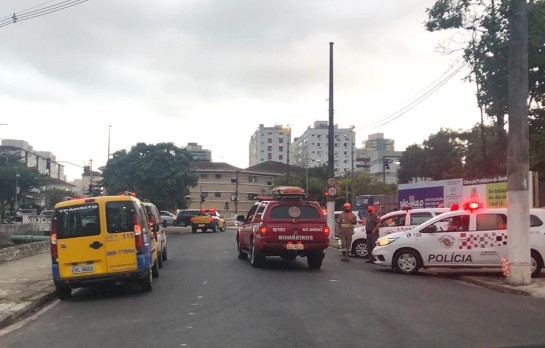 Vazamento de gás durante obras mobiliza bombeiros e bloqueia avenida em Santos whatsapp-image-2021-06-01-at-17.13.30.jpeg