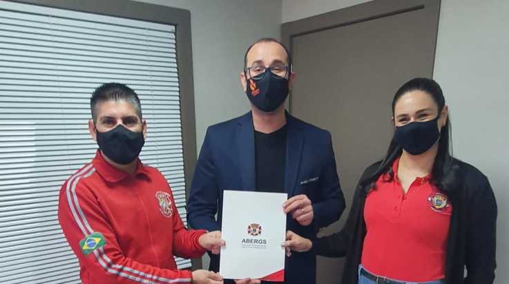 Vereador Bombeiro Batista visita a sede da ABERGS