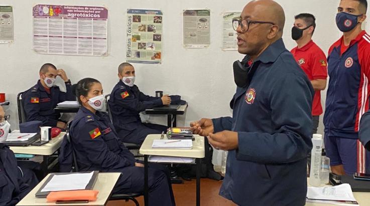 Coordenadores da ABERGS reúnem-se com turma de Alunos Oficiais na ABM