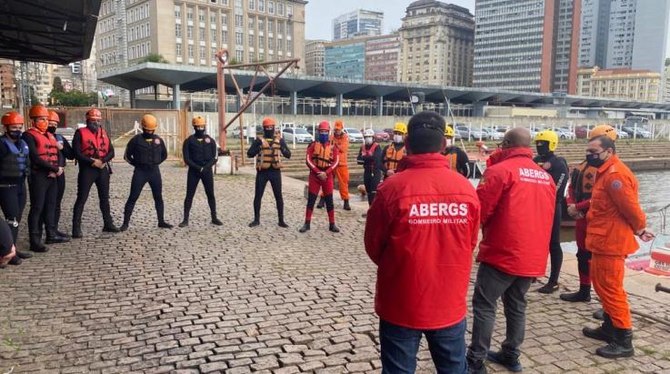 ABERGS acompanha treinamento de Força de Resposta Rápida do CBMRS