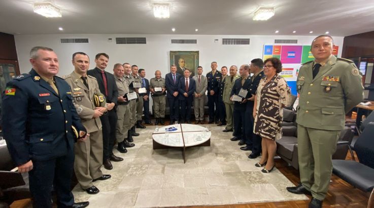 ABERGS participa de solenidade onde presidente da ALRS agracia bombeiros militares de São Luiz Gonzaga