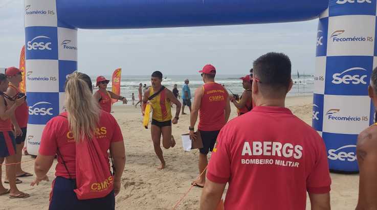 ABERGS prestigia a competição Guarda-Vidas de Pedra em Torres
