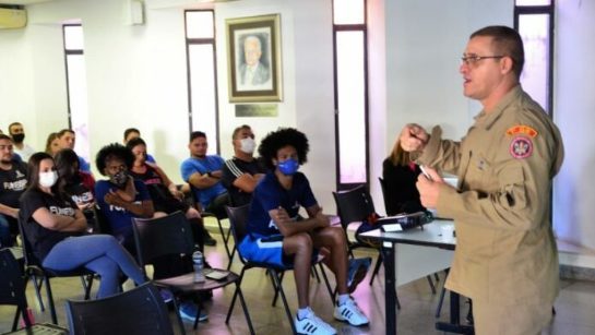 Campo Grande: Agentes sociais recebem treinamento de primeiros socorros dos Bombeiros bdcf8b76-3dde-4946-a437-30cbbd12c32a-prefcg-1656967034-768x432-1-696x392.jpg