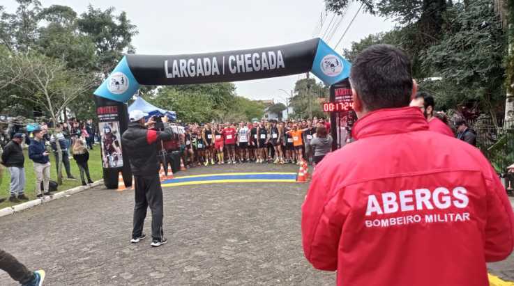 ABERGS prestigia 6° Corrida do Fogo do Corpo de Bombeiros de Taquara
