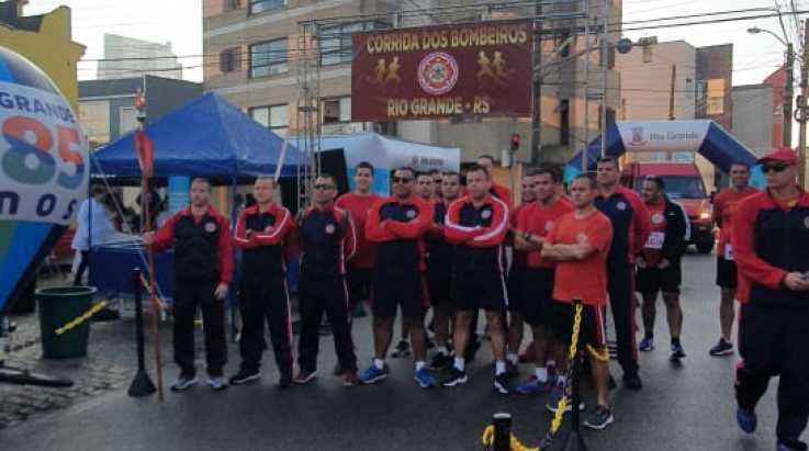ABERGS participa da 1° Corrida do Bombeiro no Corpo de Bombeiros Militar de Rio Grande