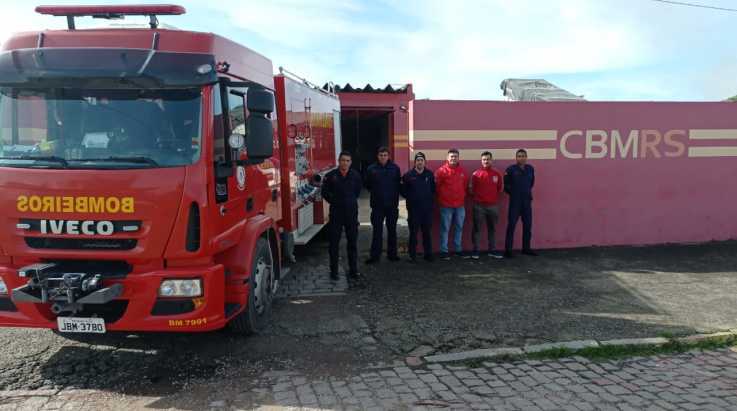 ABERGS visita Pelotões do 4° Batalhão de Bombeiros Militar